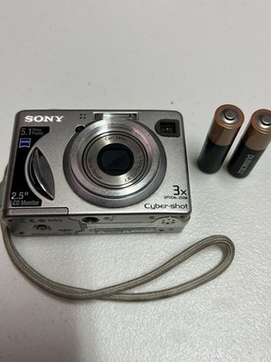 Sony Cyber-shot DSC-W5 5.1MP Digital Camera - Silver