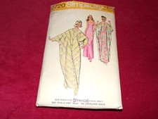    1973 SIMPLICITY 5720 - LADIES BATWING CAFTAN - SLIP  TURBAN PATTERN 12-14