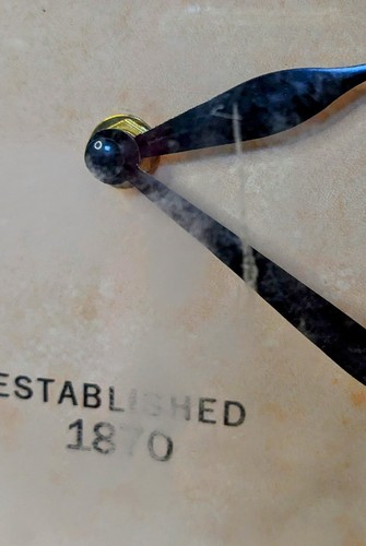 3R Studios Metal Hanging Clock Grand Hotel NYC Brushed Chrome Plast NOT WORKING - Picture 5 of 13