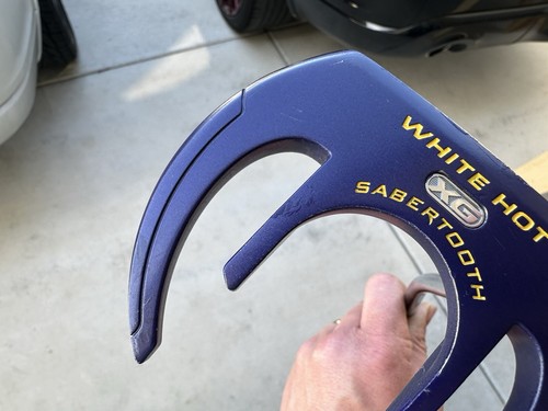 Odyssey White Hot XG Sabertooth Right Hand RH Putter 32.5” Purple Super Stroke - Picture 3 of 14