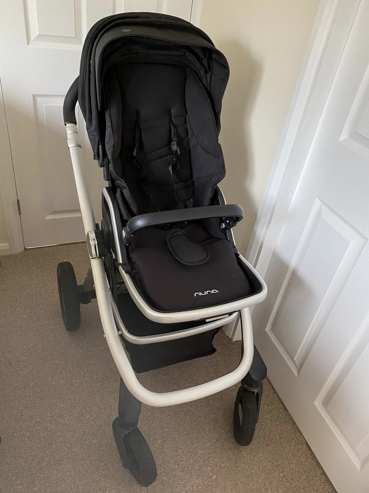 Nuna Ivvi Pushchair Black Caviar
