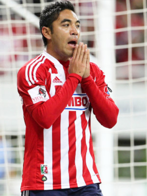 Club Chivas de Guadalajara Authentic Adidas Jersey Medium 2011-2012 #8  MARCO