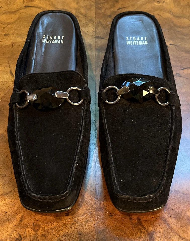 Mocasines Stuart Weitzman de gamuza negros con joyas para mujer talla 9M