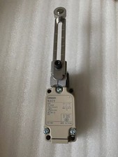 Omron WLCA12-N Limit Switch Adjustable Roller Lever New Fast Shipping 1Pcs