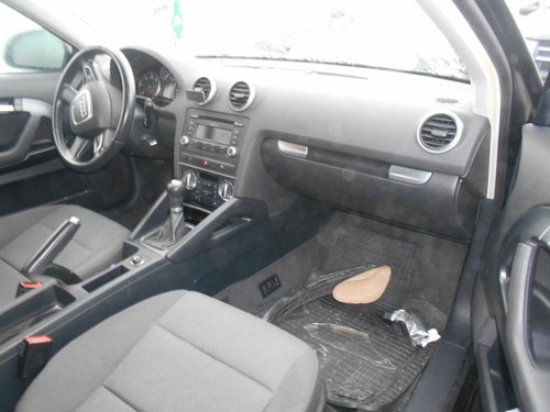 Pomo de palanca de cambios AUDI A3 2 PHASE 2 1K0711050A - Imagen 4 de 10