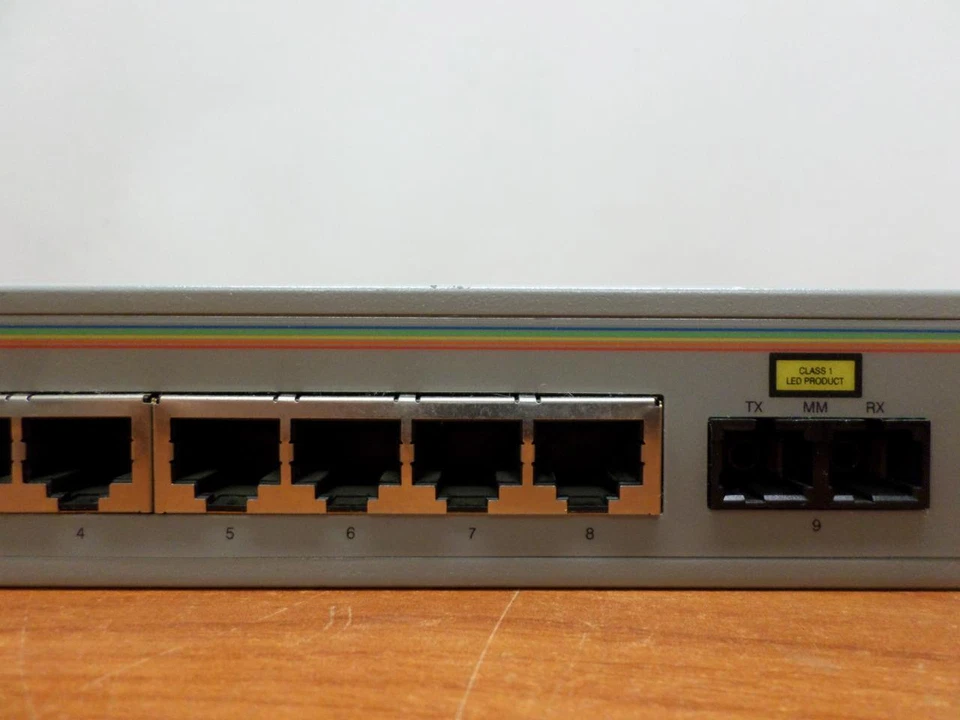 Allied Telesis AT-FS709FC 8-Port 10/100 Mbps Fast Ethernet switch w/ 100Base-FX - Image 3 of 4