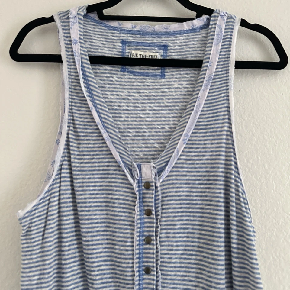 Camiseta sin mangas Free People We The Free para mujer L Love Language Henley azul a rayas Foto 4 de 4