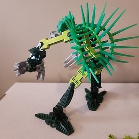 LEGO BIONICLE Ehlek 8920 NO SQUIDS, W/ REPLACEMENT PARTS
