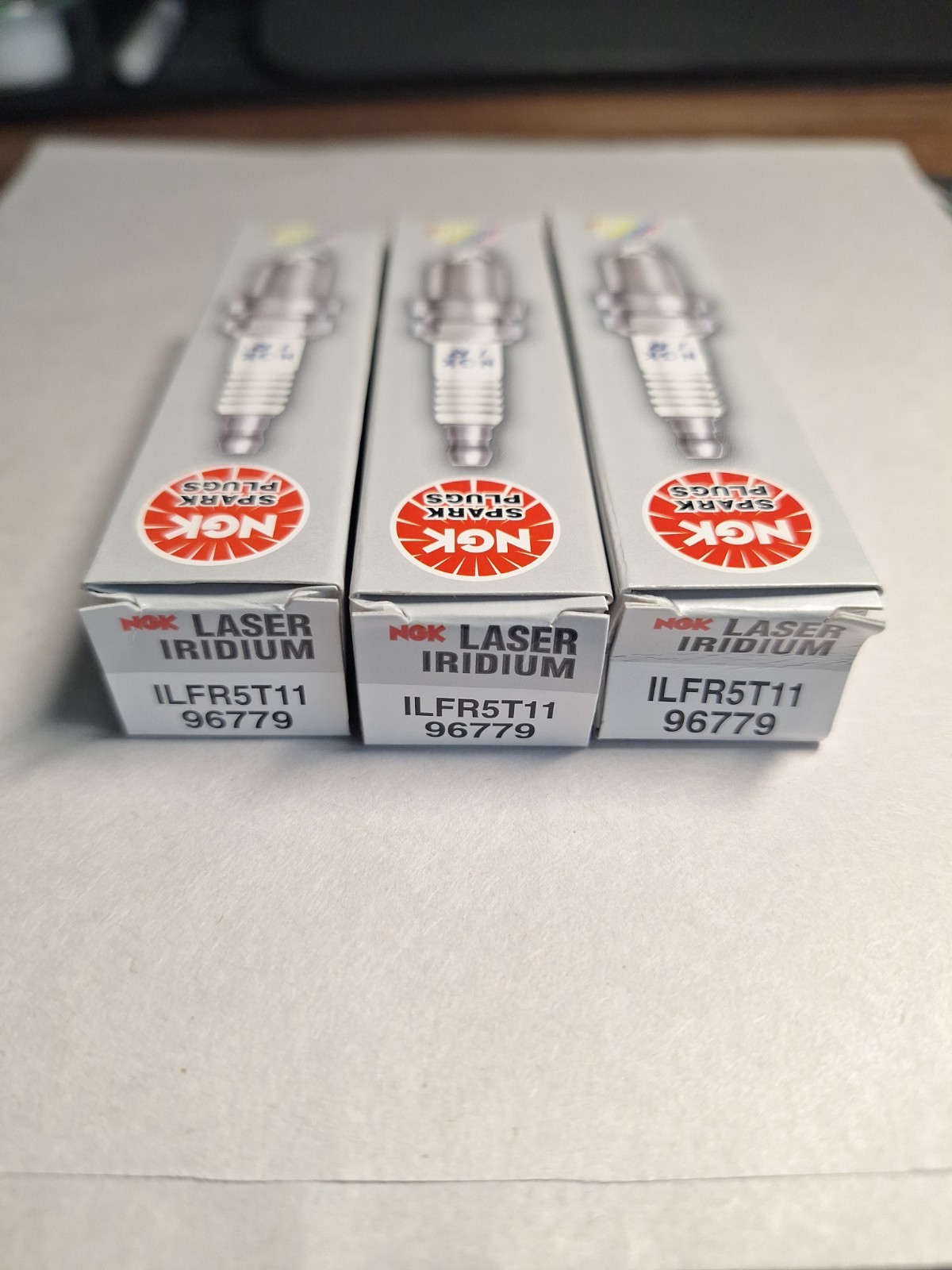 Pack of 3 Genuine NGK 96779 ILFR5T11 Laser Iridium Spark Plugs.