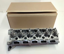 New OEM genuine Ford V10 6.8 Cylinder Head 2005-2010 Super Duty RH 9C3Z-6049-C
