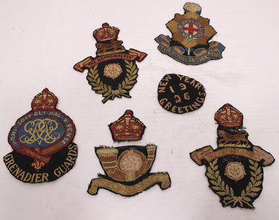 Gruppe handgestickter Königskrone Stoffabzeichen/Aufnäher zum Ausstellen, 1926
