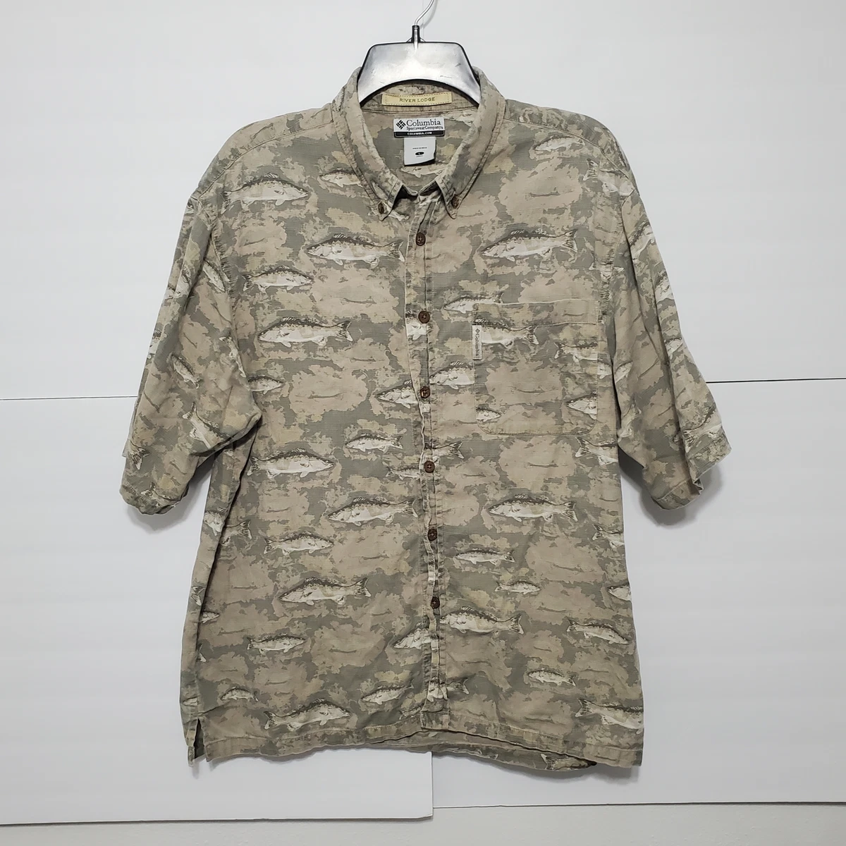 Columbia River Lodge Fish Camo Fishing Shirt Button Down Sz L