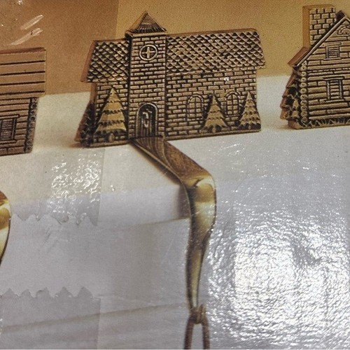 Nuevo con etiquetas De colección Dayton Hudson Manto de Latón Forma de Iglesia Gancho Medias Soporte Talla OS - Imagen 2 de 8