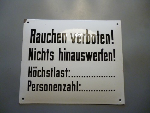 Rauchen verboten ! Nichts hinauswerfen  Original.altes Emailschild 1930er Jahre  - Bild 1 von 11
