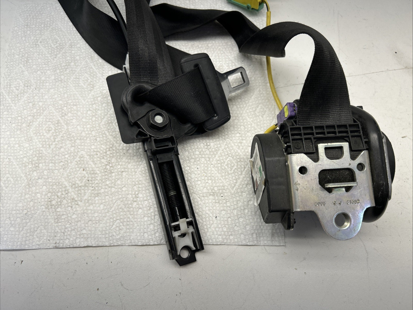 FRONT Right SeatBelt & HEIGHT ADJUSTER 06-12 Bentley Continental Flying Spur GT