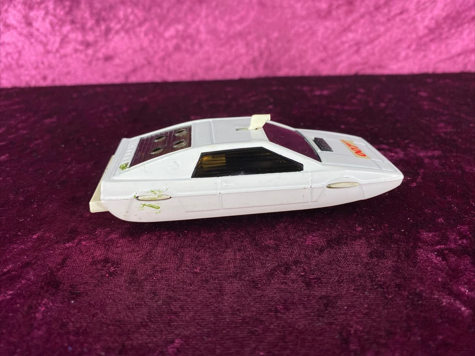 Vintage Corgi 007 Lotus Esprit James Bond Diecast Car Made in Great Britain - Image 4 of 4