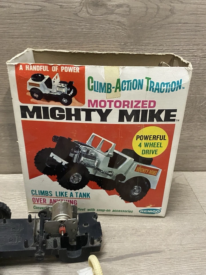 VTG Remco Mighty Mike Toy Jeep Motorized W/ Box Parts Repair  - Image 3 of 4