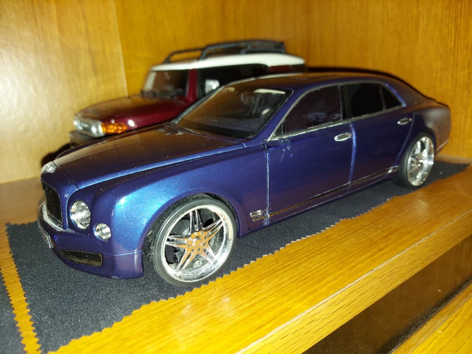 Bentley Mulsanne Speed 1 18 Diecast Car Blue. Customized Version - Image 2 of 3