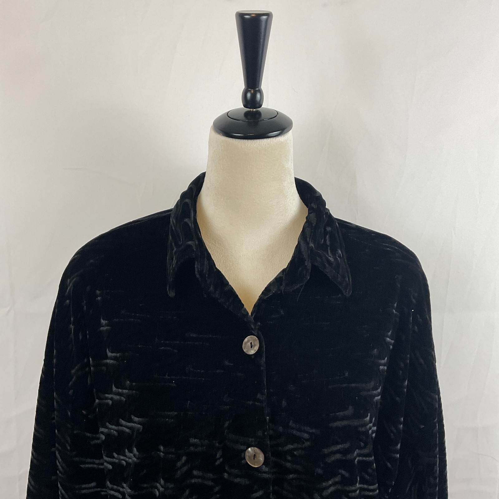 Exclusively Misook Top One Size Button Front Velv… - image 2