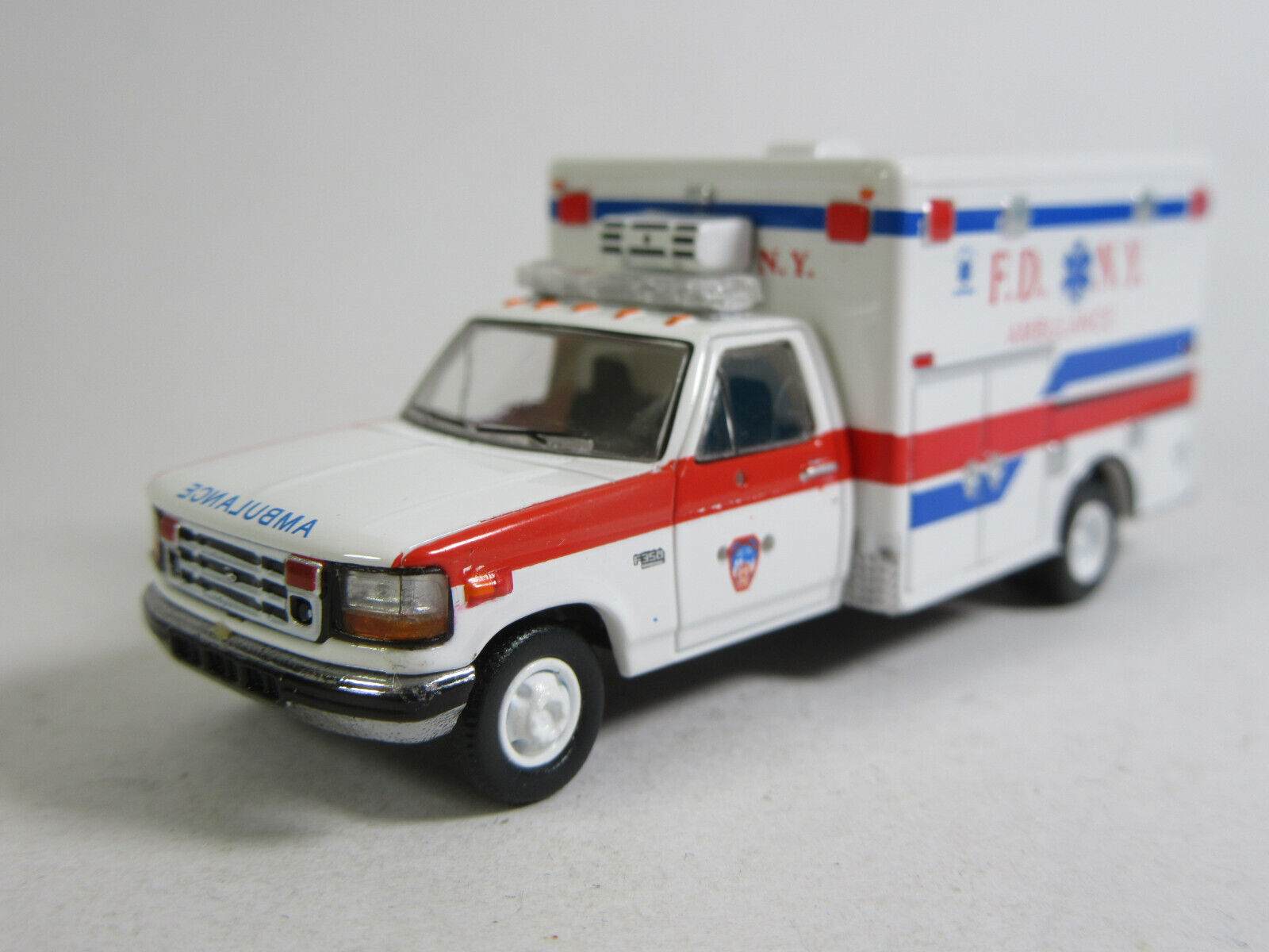 PCX87 Ford F-350 Horton Ambulance FDNY New York USA Fertigmodell
