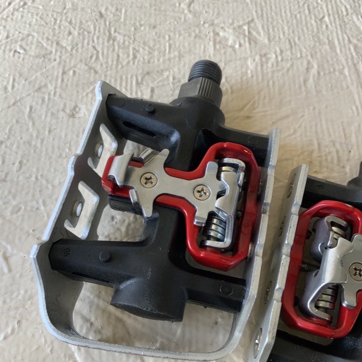 Wellgo pedal ultraligeros R301 para bicicleta de carretera, CR MO de Wellgo pedal ultraligeros R301 para bicicleta de carretera, CR MO de