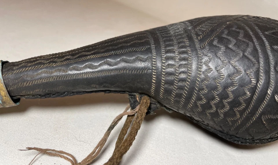 ANTIQUE 1800's HANDMADE ETCHED LEATHER BRASS WATER SHOT FLASK JUG POWDER EARLY - Image 2 of 4