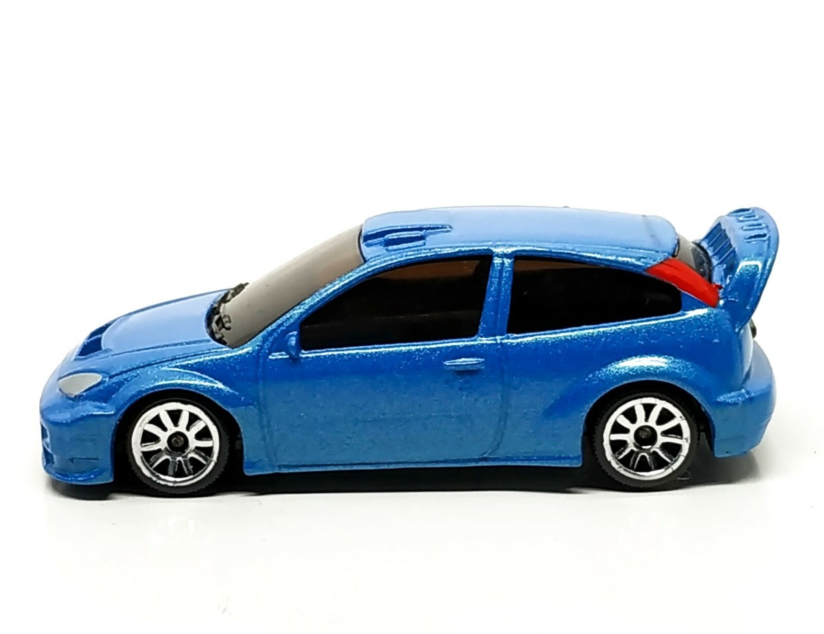 特価 MODELER'S (1/24) フォード FOCUS RS WRC Tamiya 1/24 FORD FOCUS RS WRC 2001 Rally Car Model Kit 24241