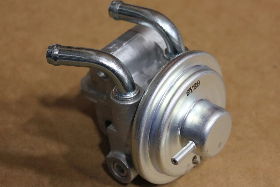 Válvula Mitsubishi 2.4L SOHC EGR genuina Dodge MD353689 OEM de fábrica Foto 3 de 4