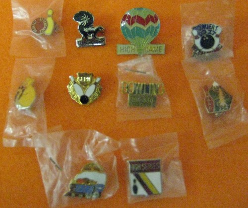 Vintage Bowling Pins Lot Of 10 Funny Rare Retro High Game/Series Cellar Champ - Foto 1 di 4