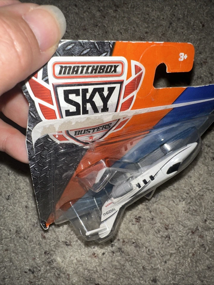 NIP Matchbox Sky Busters Hondajet HA-420 White Silver Wings Read Description - Image 3 of 3