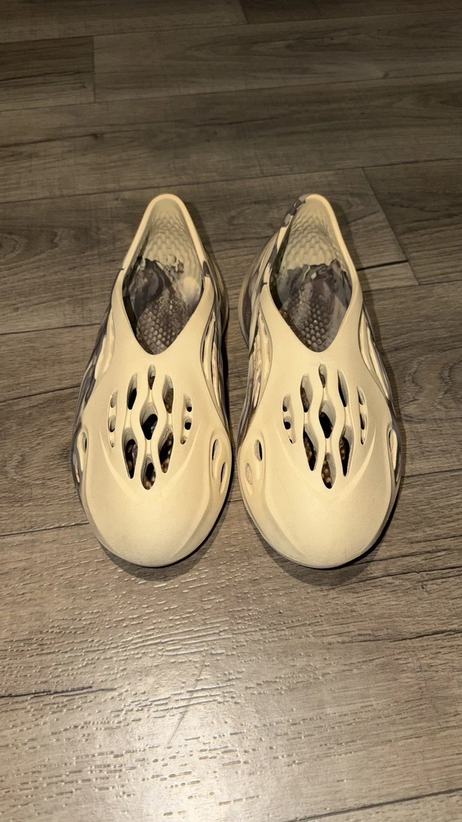Yeezy Foam RNNR MX Cream Clay | eBay