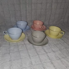 Mallo Ware melmac by Mallory plates cup & saucers cream & sugar large lot