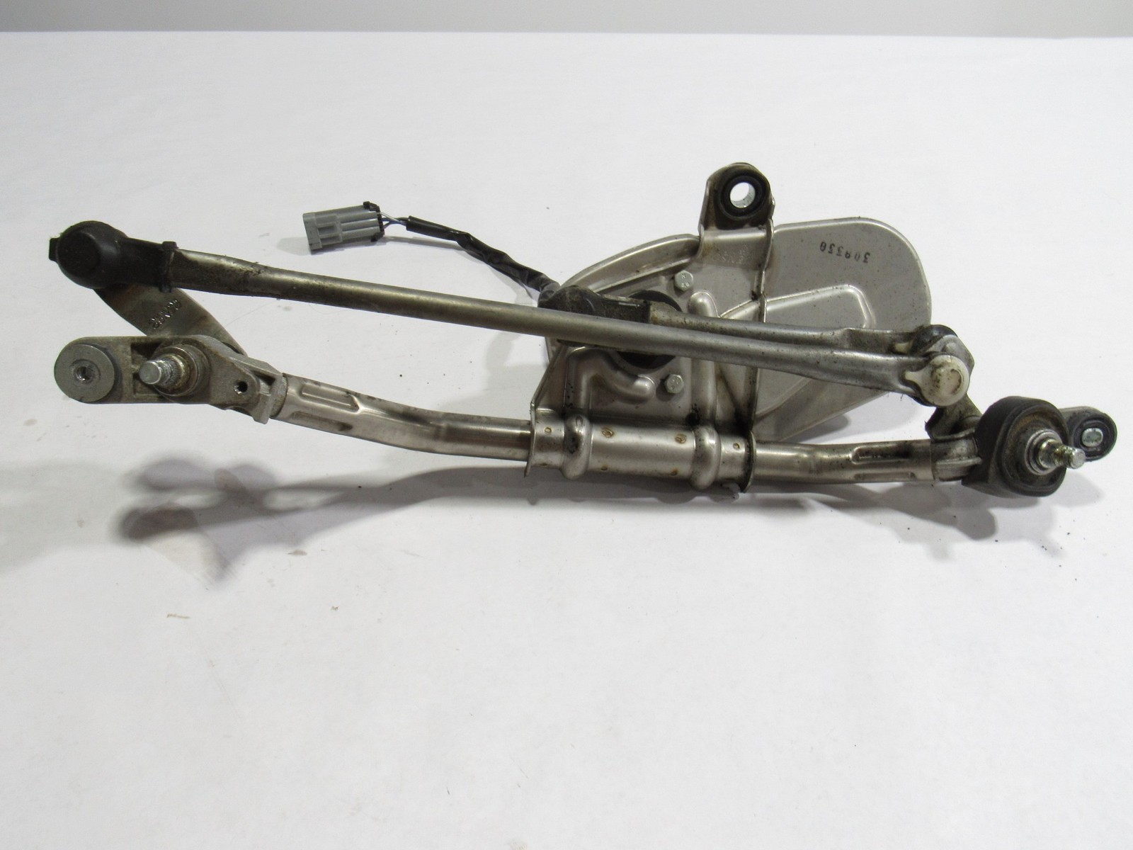 08-12 Maserati Granturismo S 2010 Front Windshield Wiper Motor Linkage :Y