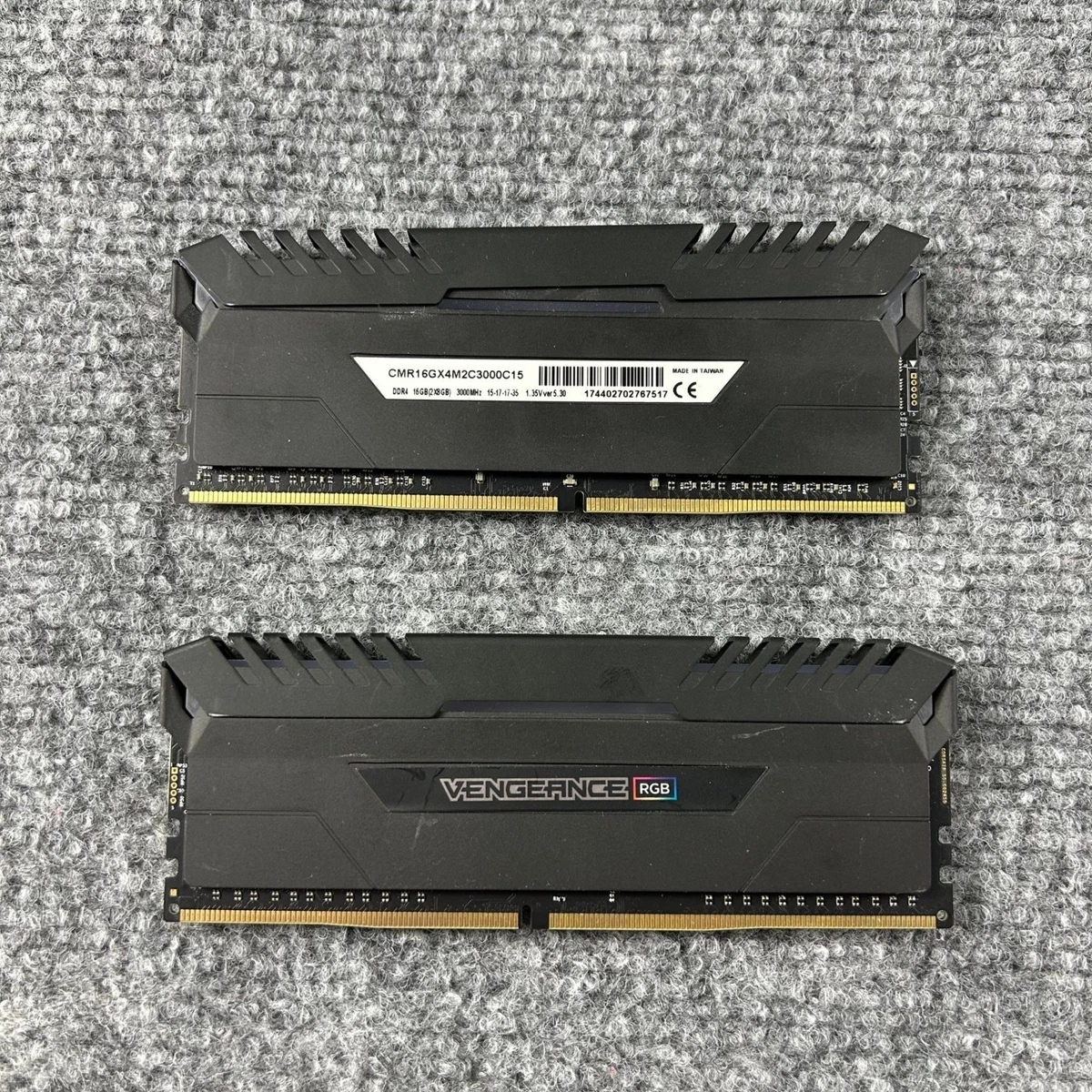 Corsair PC4-24000 (DDR4-3000) Bus Speed Computer RAM 16 GB Total