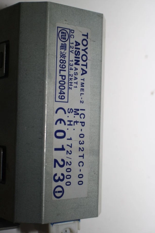 Centralina carrozzeria Lexus LS 430 8999350020 05-2001 - Immagine 2 di 3