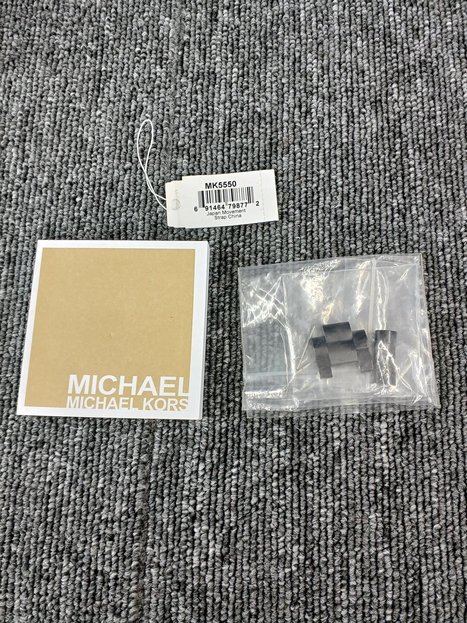 MICHAEL KORS MK-5550 Analog Watch thumbnail 13