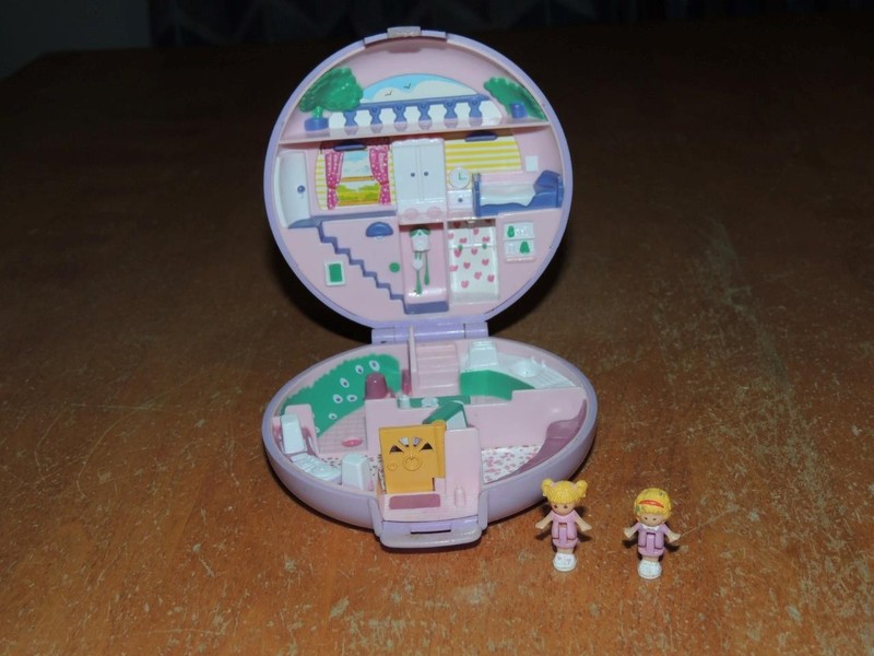 Vintage 1989 Polly Pocket Polly's Studio Flat 100% complete NICE!