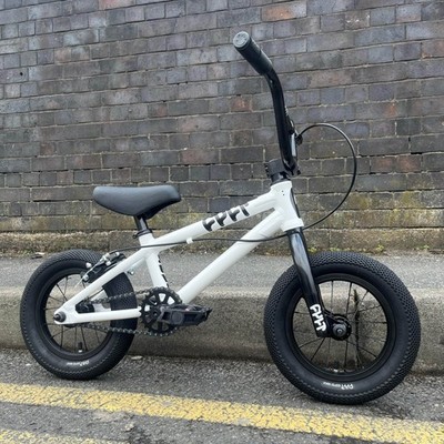Cult 2025 Juvenile 12 Inch Kids Lightweight Alloy BMX Bike White