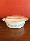 VTG Pyrex Bluebird Casserole Dish & Lid 1.5 Quart Turquoise White 043