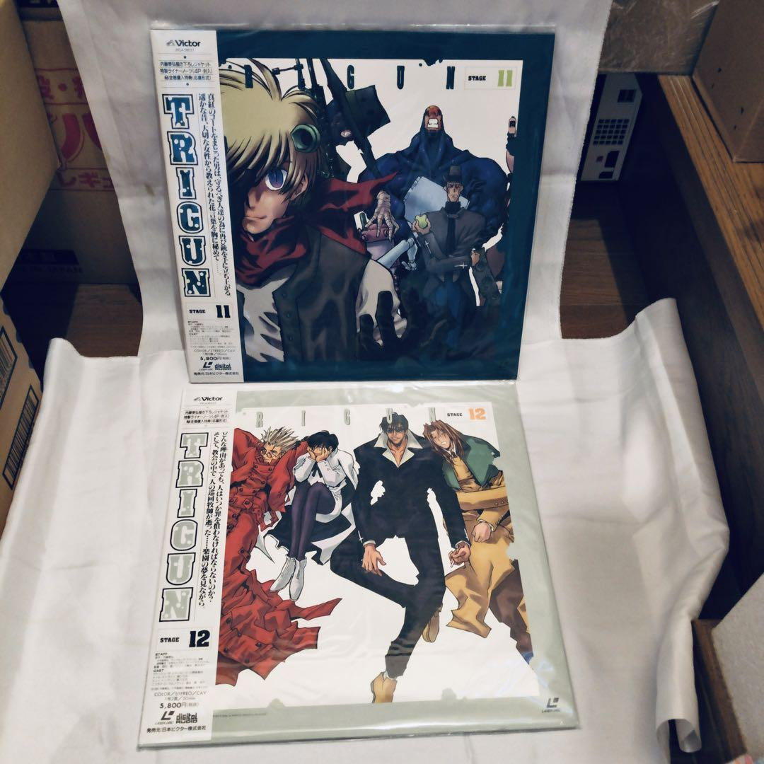 トライガン TRIGUN 1～7 レーザーディスク 収納BOX付き トライガン TRIGUN 1～7 レーザーディスク 収納BOX付き