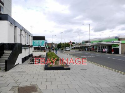 FOTO CROWHALL LANE FÄLLT DIE WINDHUNDKNEIPE UNTERHALB DER CROWHALL-TÜRME IST AUF DER L