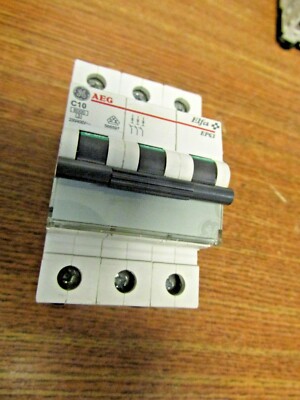  GE AEG ELFA 10 AMP CIRCUIT BREAKER 3 POLE DIN MOUNT C10 EP63 230/400VAC 566597