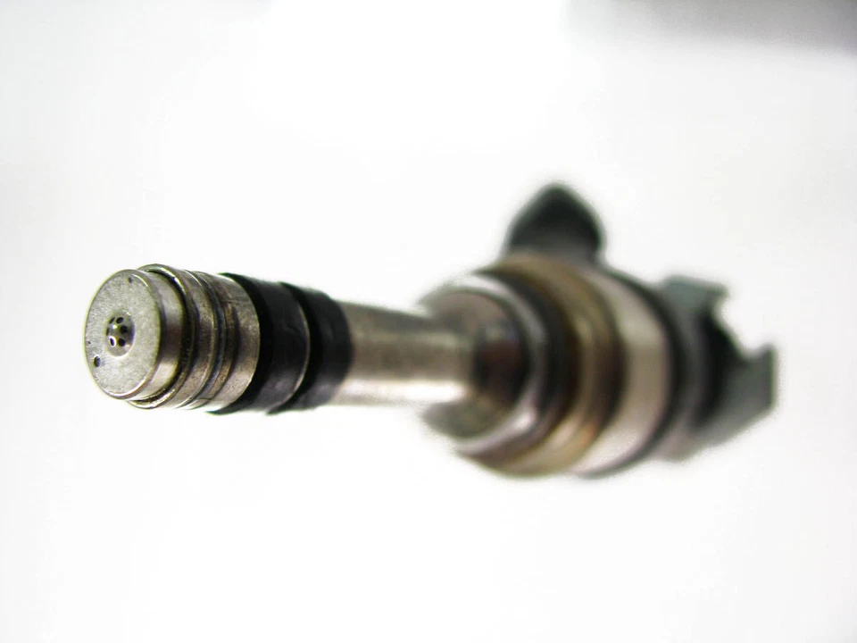 8Pack Genuine OEM Fuel Injectors for GM Trucks 5.3L 2014-17 12681212 / 12668390 Foto 3 de 4