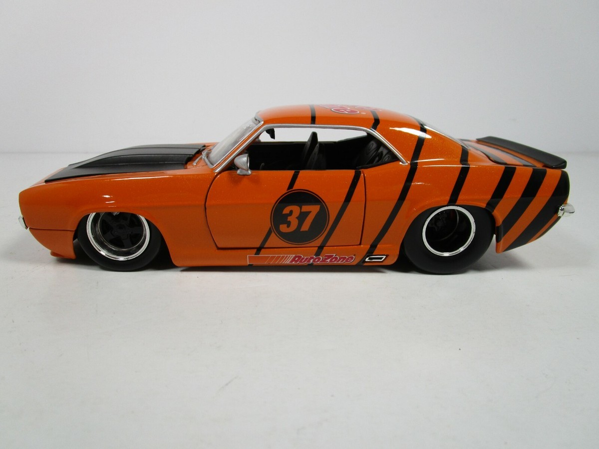 JADA 1/24 BIGTIME MUSCLE AUTOZONE 1969 CHEVY CAMARO BANK USED NICE