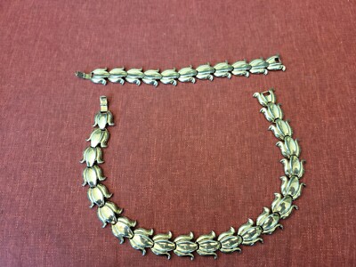 VINTAGE CROWN TRIFARI BRACELET & NECKLACE FLOWER SET GOLDTONE USED CONDITION BB1