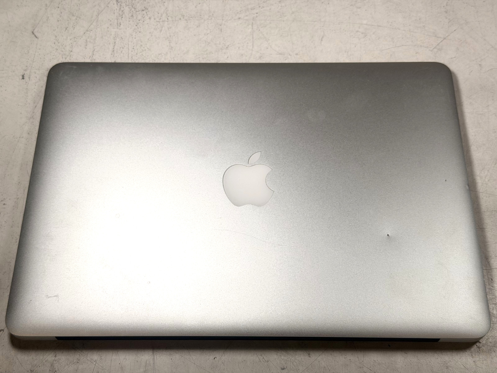 Apple Air A1466IntelR CoreTM i75650U 220 RAM8 GB SSD MONTEREYOS 4