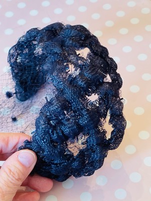 VTG 50s Fascinator Hat with chenille dot Veil Netting 