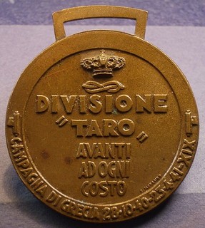 VENTENNIO MEDAGLIA CAMPAGNA di GRECIA DIVISIONE TARO 1940 / 1941 BRONZO