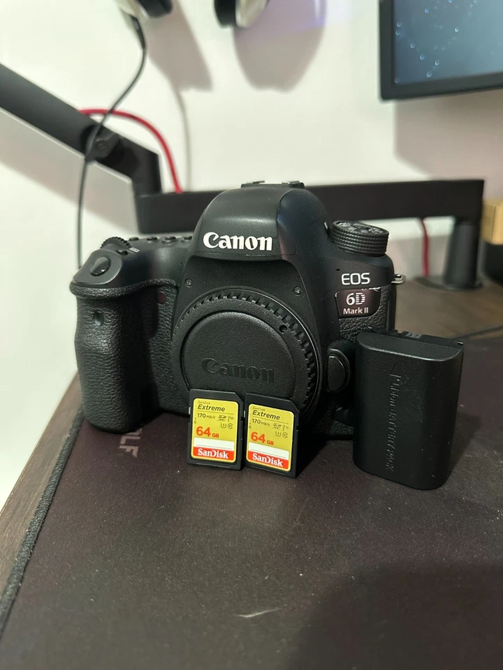 Canon EOS 6D Mark II, photo 1 of 5