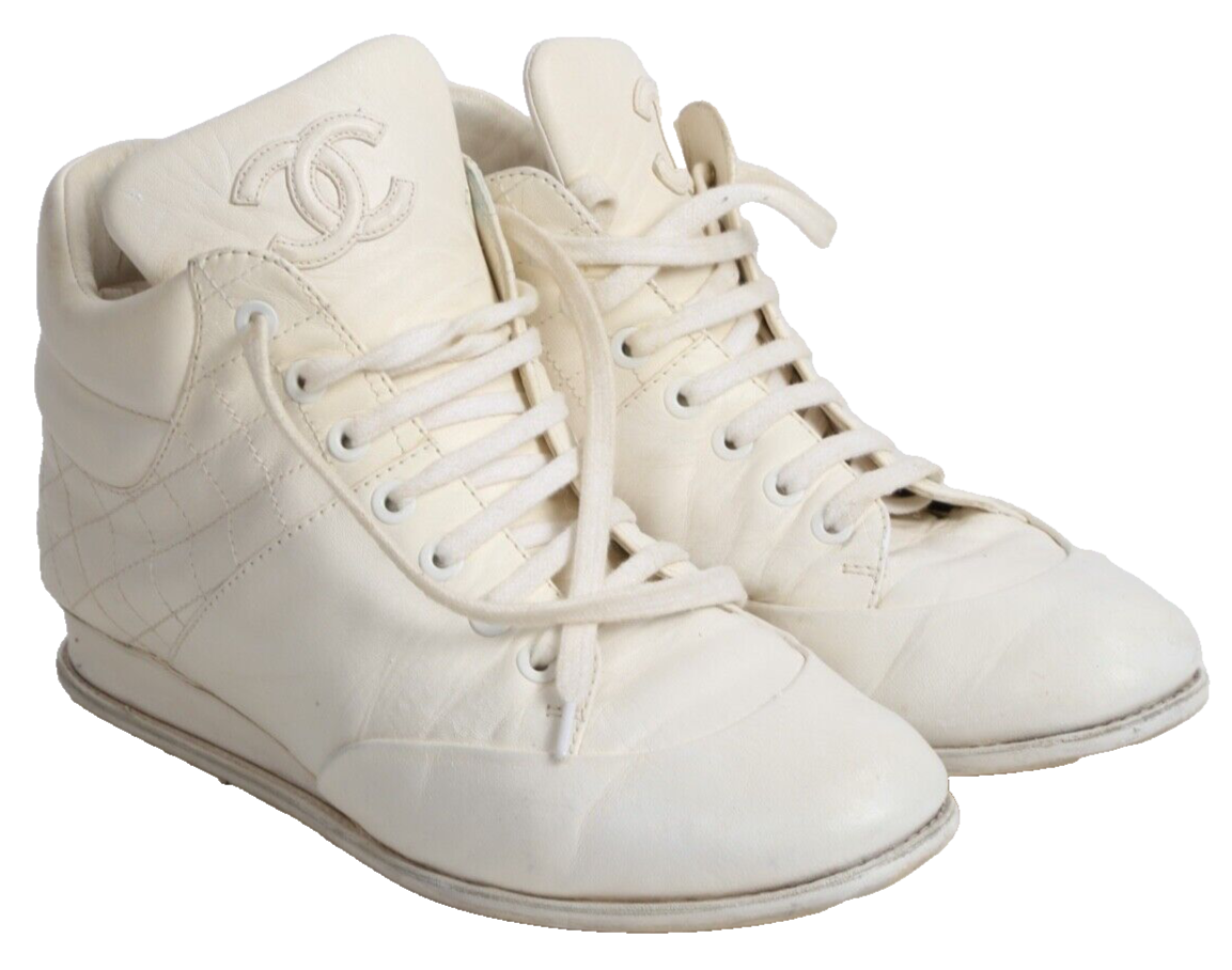 CHANEL CC Logo White Leather High Top Lace up Wedge Sneakers CHANEL CC Logo White Leather High Top Lace up Wedge Sneakers